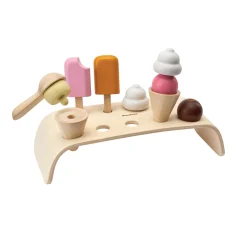 Eis-Stand aus Holz