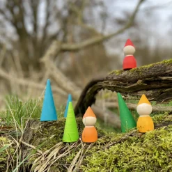 Holzzwerge im Wald