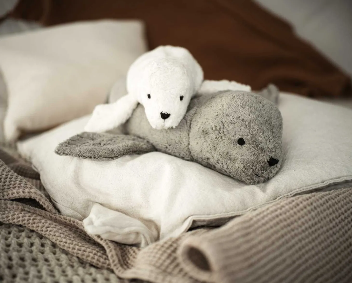 Kuscheltier Robbe weiß Wärmekissen Kirschkern
